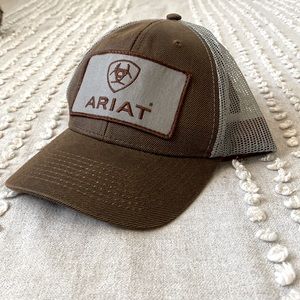 Great Ariat SnapBack Hat for Men or Woman